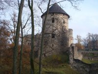 Развалины замка Венден - резиденции и усыпальнице Ливонских ландмейстеров, ныне - Цесис, а по-русски - Кесь