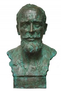 Памятник П.А. Столыпину. Скульптор Григорий Потоцкий. Скульптор Григорий Потоцкий много работает с Америкой. Он создал памятники А. Пушкину в Лос-Анджелесе, Рахманинову в Нордхемтоне, памятные доски атаману казаков Нине Буровой и великому конструктору И. Сикорскому в г. Честер, Филадельфия, памятник "Победившему человечеству" в Майами, Святому Николаю и Святому Иоанну Шанхайскому и Сан-Францискому в Вашингтоне.