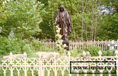 Cемейное захоронение Дризенов на Волковском лютеранском кладбище в С-Петербурге. Фотография из личного архива Уборского А. В.