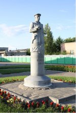 Памятник В.Я. Исаеву