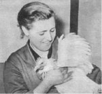 Нина Горшкова – птичница колхоза имени Кирова.