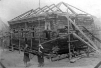 Осталось еще чуть-чуть, и дом будет готов.