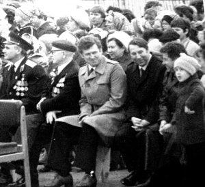 День Победы, 9 мая 1984 г. Слева направо: Гурин Станислав Васильевич - военком Шиловского РВК, Мысев Василий Васильевич, Стройков Сергей Константинович, председатель Шиловского райисполкома, Промахов Владимир Александрович, первый секретарь Шиловского РК КПСС, Лукашкин Владимир Ермолаевич, третий секретарь Шиловского РК КПСС.
