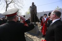 Памятник, установленный генералу Л.Г. Корнилову в Екатеринодаре