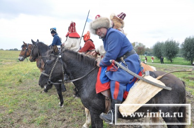 Совсем экзотично выглядят башкирские всадники, к сёдлам которых приторочены луки и колчаны со стрелами! ВИК "Северные Амуры". Башкирия.