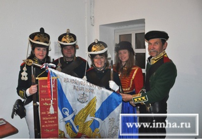 Представители клуба "Морской Гвардейский Экипаж" с наградой Е.И.В. Наследника Цесаревича Георгия Михайловича Романова