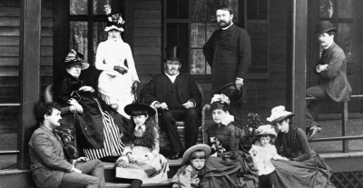 Грант в кругу семьи. Grant retired upon completion of his second term.