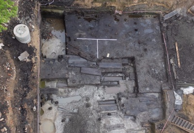 Общй вид раскопа на Соборном холме в Вязьме: кладбище XIII-XV веков. Фото: Н.А. Кренке