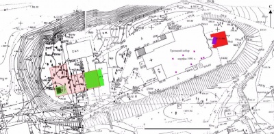 План Соборного холма Вязьмы, раскопки 2017 года обозначены зеленым цветом, 1973 и 1988 - красным, розовым - площадка строительства религиозно-просветительского центра