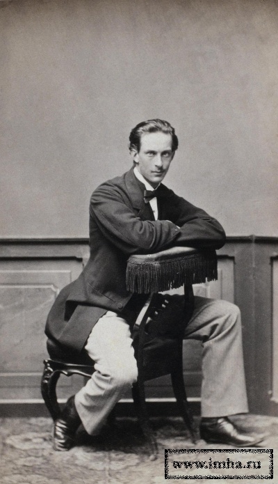 Портрет принца Николая Максимилиановича Лейхтенбергского. Россия, 1860-е гг. Неизвестный фотограф, фотография: альбуминовый отпечаток, 9,5х5,5; 10,5х6 см. ГЭ