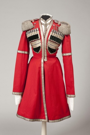 Бешмет офицерский Собственного Его Императорского Величества Конвоя. Принадлежал Наследнику Цесаревичу Александру Николаевичу. Россия, 1840-е гг. Ластик, галун, длина спинки: 94,0 см.