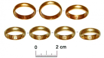 Золотые обручальные кольца