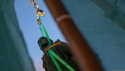 Суворов - на вихід. Деколонізація на марші.