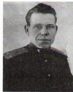 Шукшин Степан Дмитриевич Родился 28.11.1913г. в с.Подлясово Зитоланского района Мордовской АСР. В годы войны попал в плен. Бежал. С 1.10.1943г. по 20.4.1944г. воевал партизаном в составе 1-го отряда 7-й партизанской бригады южного соединении действовавшего в Крыму. После войны работал в Шиловском районе учителем математики в школах.