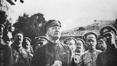 А.Ф. Керенский среди поклонников