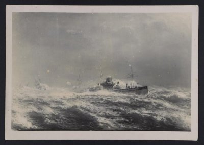 Фотография. Корабли русского флота. Броненосец "Петр Великий" (1872), броненосцы береговой обороны "Адмирал Спиридов" и "Адмирал Грейг" в Финском заливе во время шторма 16 августа 1890 года. Фотограф Попов Андрей Александрович (1872 - 1959 гг.). Российская империя. 16,1 х 23 см. ФГБУКиИ "Центральный военно-морской музей имени императора Петра Великого" МО РФ
