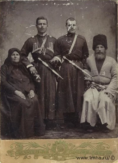 Фотография братьев - казаков 1-го Уманского бригадира Головатого полка