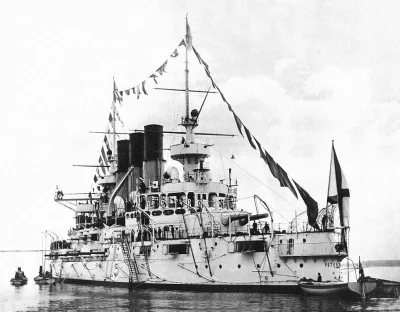 Эскадренный русский броненосец «Ретвизан» в Циндао. Китай. 1904 год.